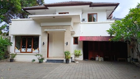 Rumah asri sejuk di cipete