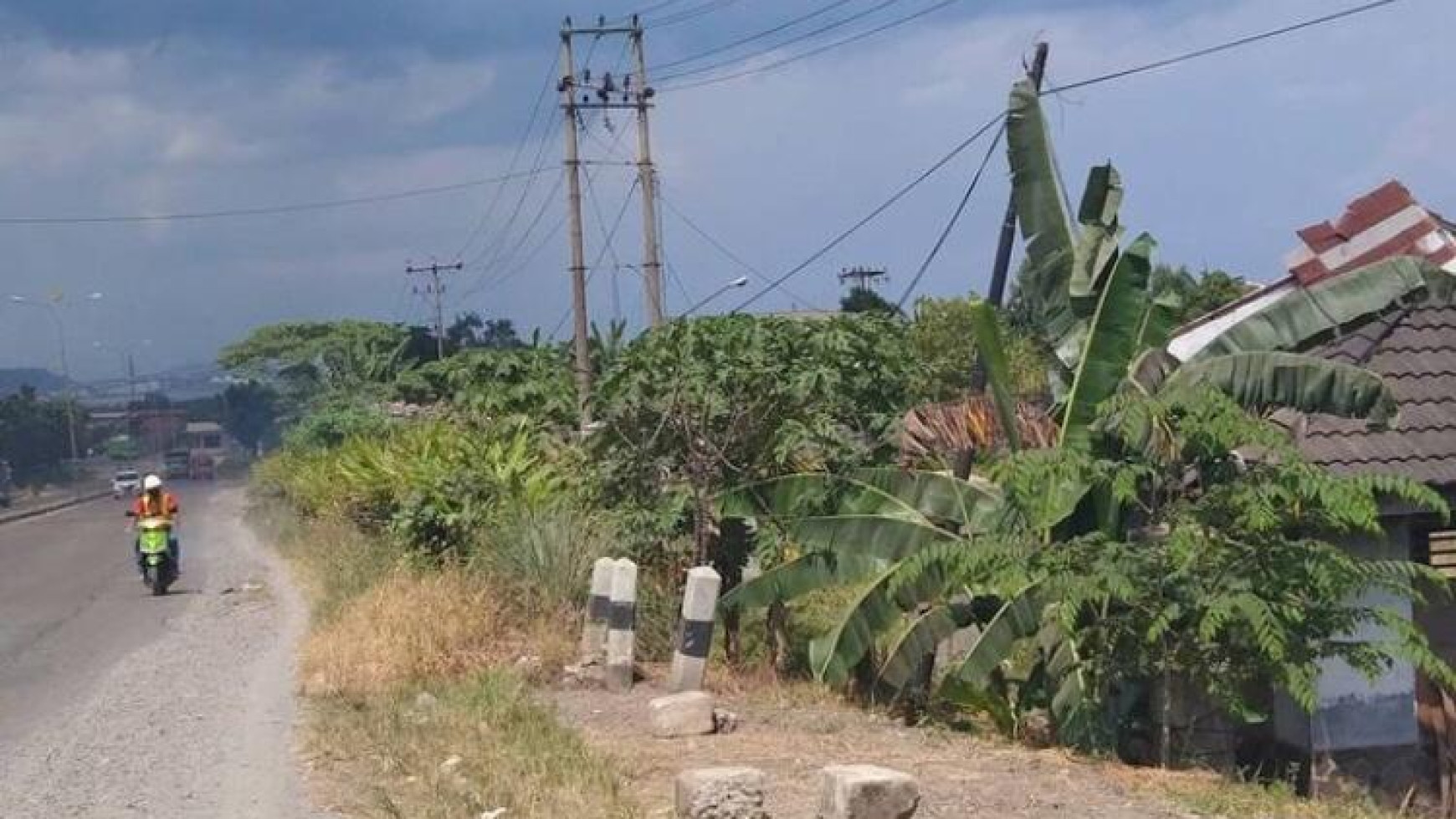 Tanah sangat murah eks Gudang di jalan lintas Sumatera Soekarno-Hatta Bandarlampung