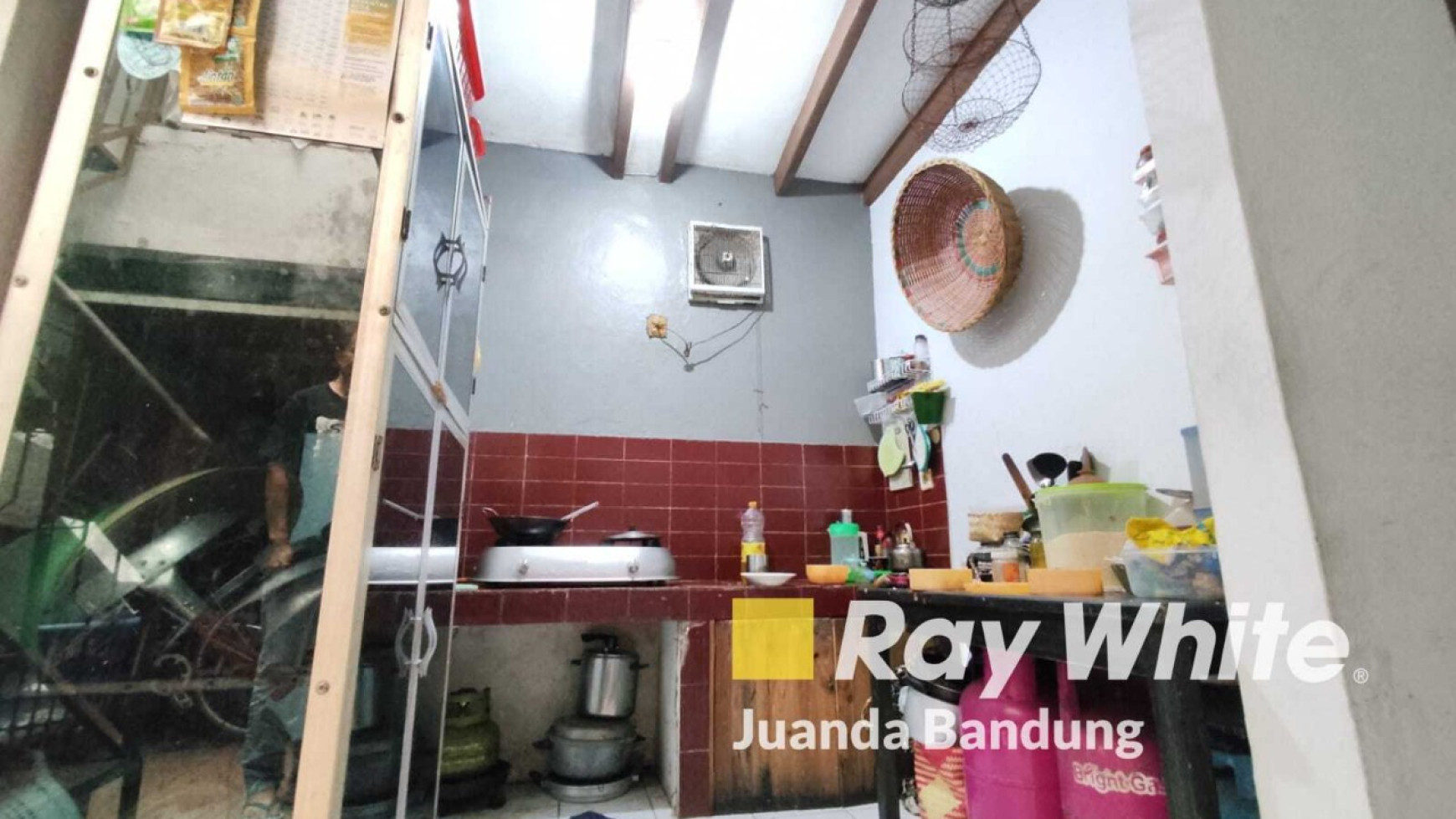 Rumah Nyaman Strategis di Jl Mars , Sayap Soekarno Hatta