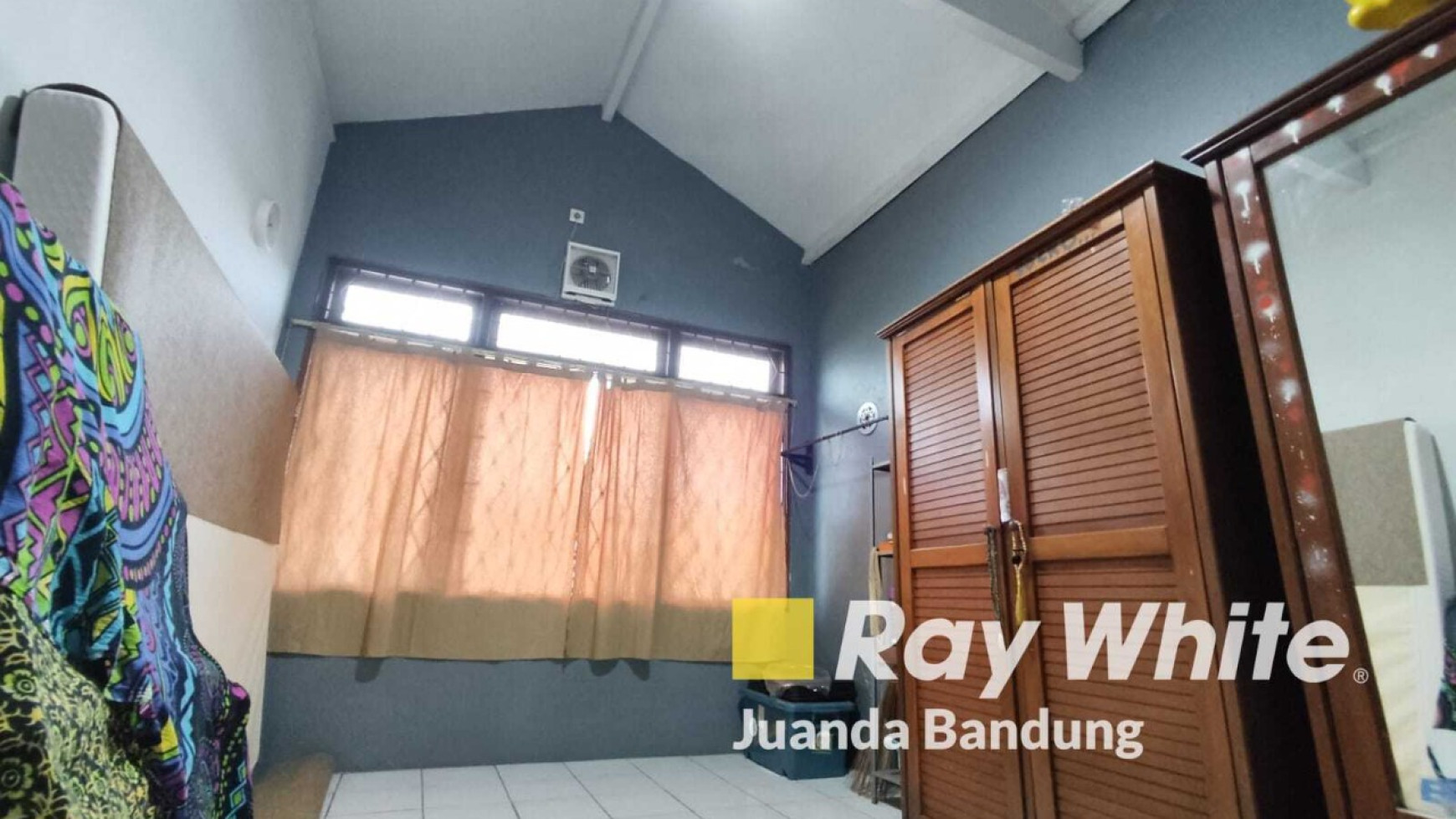 Rumah Nyaman Strategis di Jl Mars , Sayap Soekarno Hatta