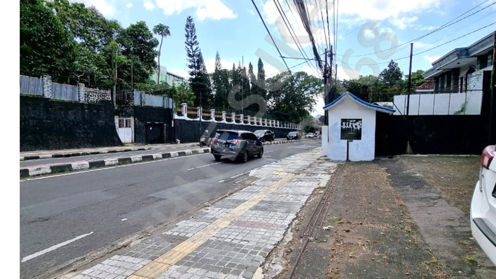 Dijual Ruang Usaha di Mainroad Wastukencana