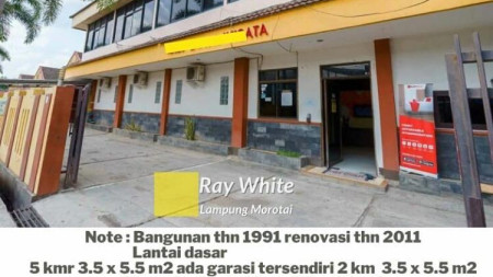 Hotel dan bangunan karaoke di Sukaraja Teluk Betung