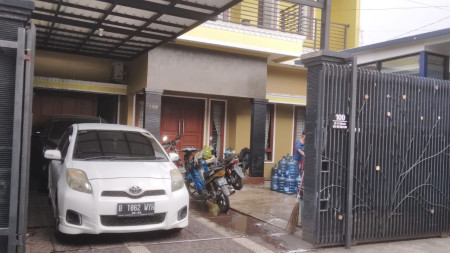 Rumah Bagus DI Jl H Khacit Rengas Bintaro Jakarta Selatan.