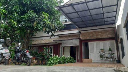 Rumah Bagus DI Jl H Mairin Ulujami Tangerang Selatan