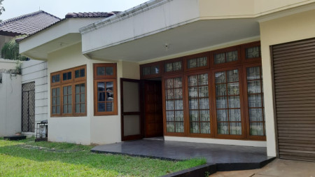 Rumah siap huni di Kebayoran Baru