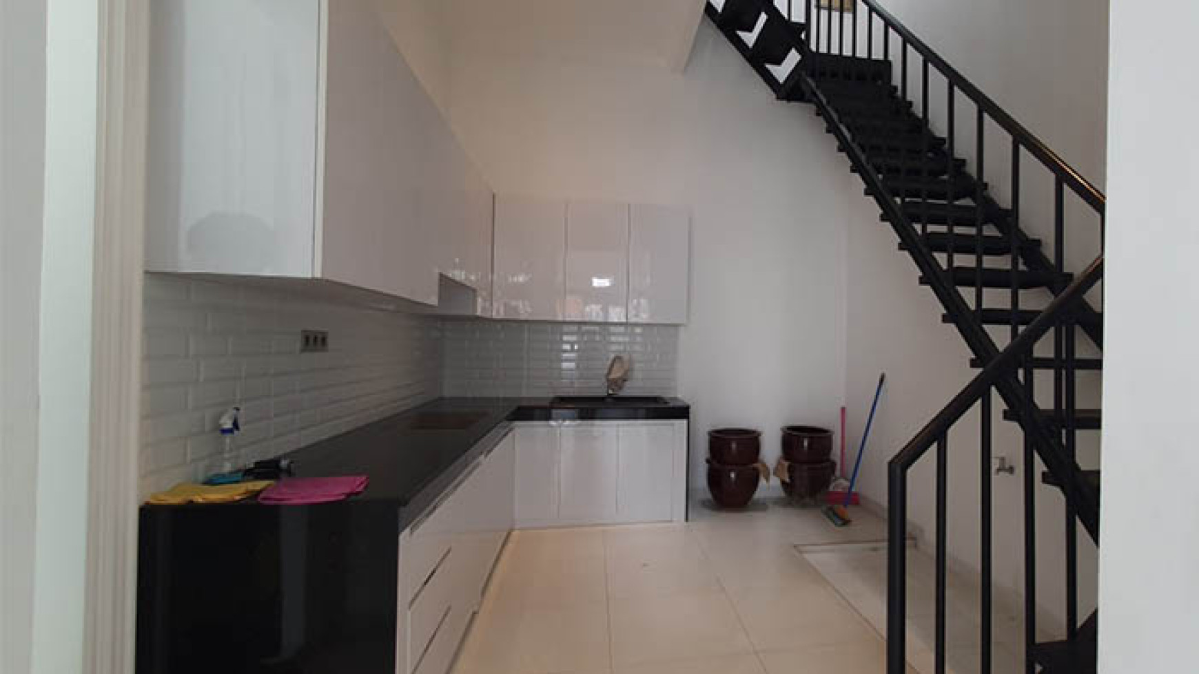 Rumah Cempaka Putih Tengah Luas 12,4x24m2