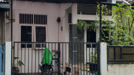 Rumah Minimalis dalam Cluster di BSD