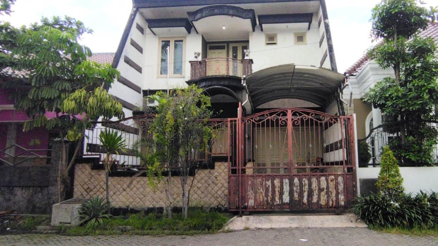 Rumah di Pondok Mutiara Sidoarjo, 2 Lantai, Semi Furnished, Lingkungan Elite, dekat Pintu Tol Sidoarjo, dekat Mall, Hotel, RS dsb