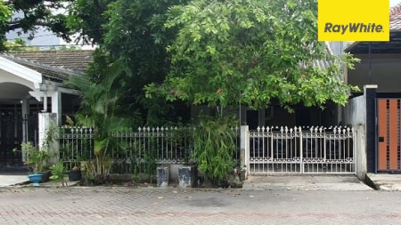 Dijual Rumah Strategis di Wisma Permai Tengah Surabaya