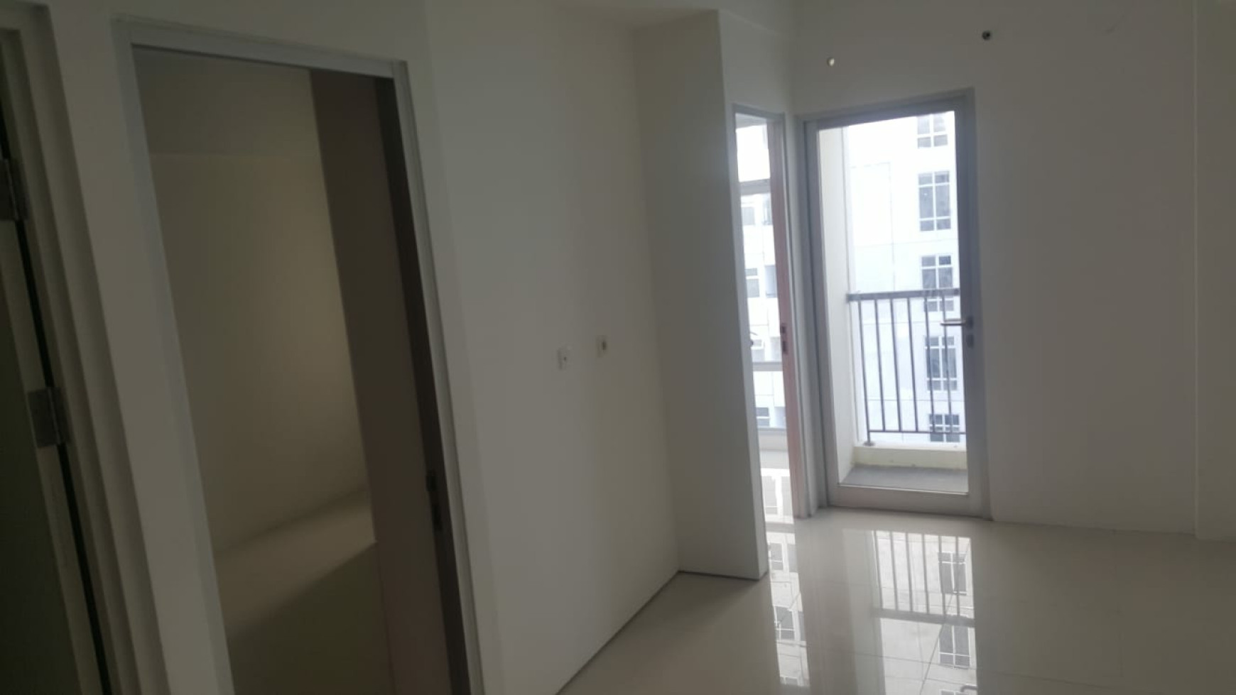 Dijual Apartemen Gunawangsa Tidar - 2 Bedroom- Surabaya Pusat Kota- Tower B , Lantai 17 - view Pool