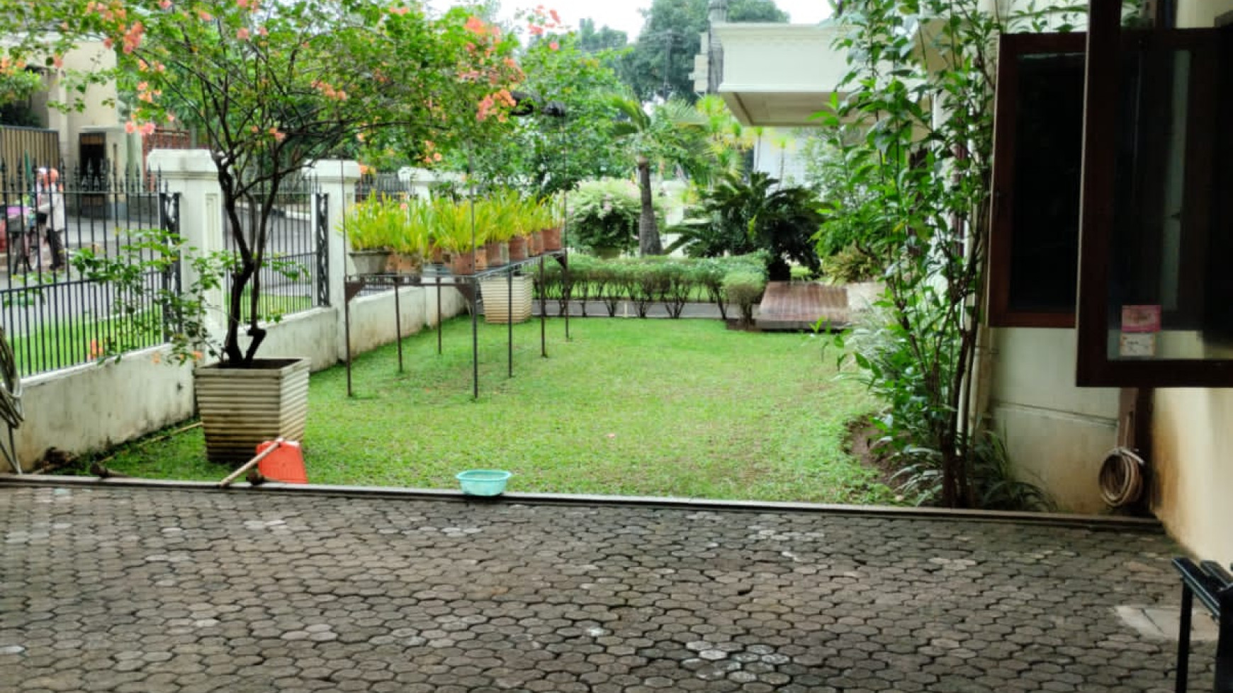 Rumah Bagus Di Komp TNI AU Jatiwaringin Bekasi.