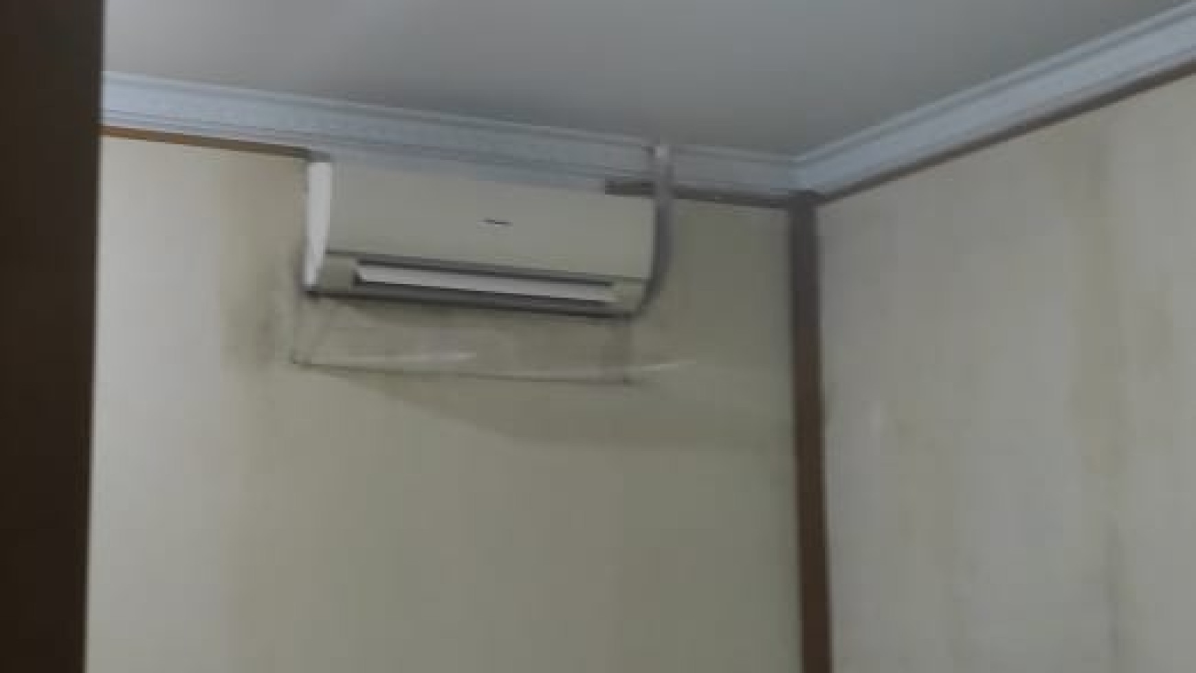 Flash Sale. Rumah Griya Loka, Bsd