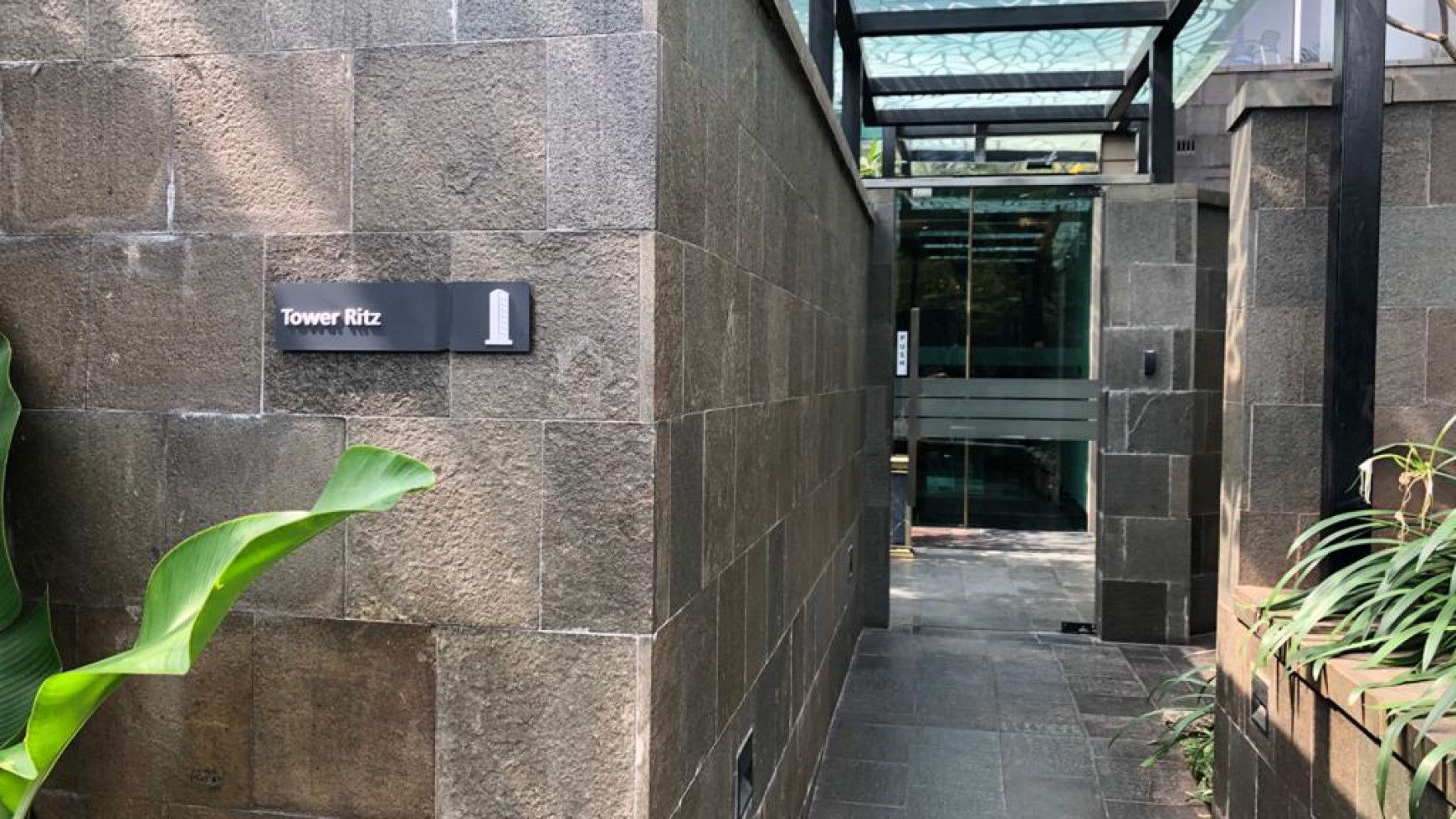 Apartement kemang village with private lift