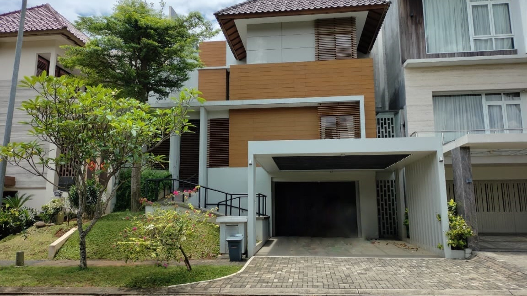 De Park Heliconia BSD CITY, Minimalis Monochrome
