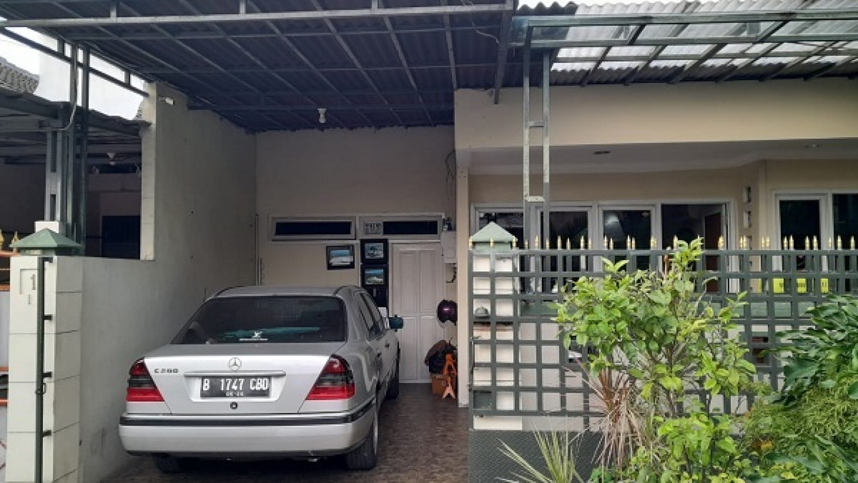 Dijual murah rumah hunian di JL. Palem Taman Cibodas Tangerang