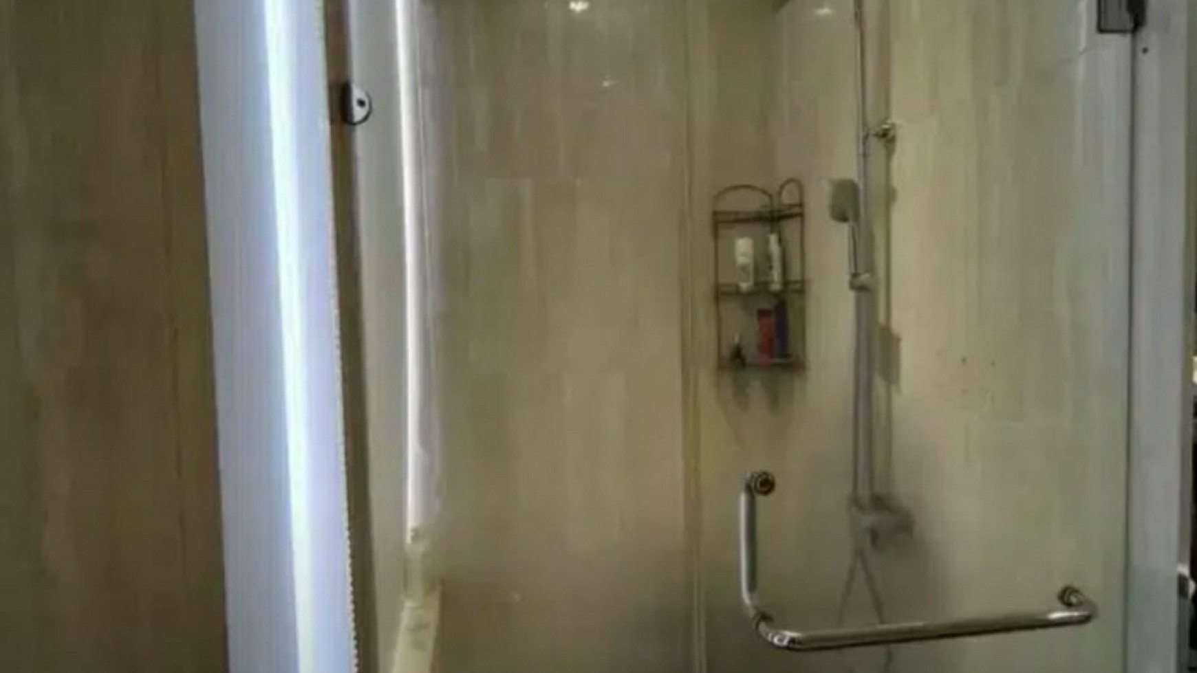 Dijual Rumah Golf Avenue Citraland Surabaya Plus SEMI FURNISHED- Best Price