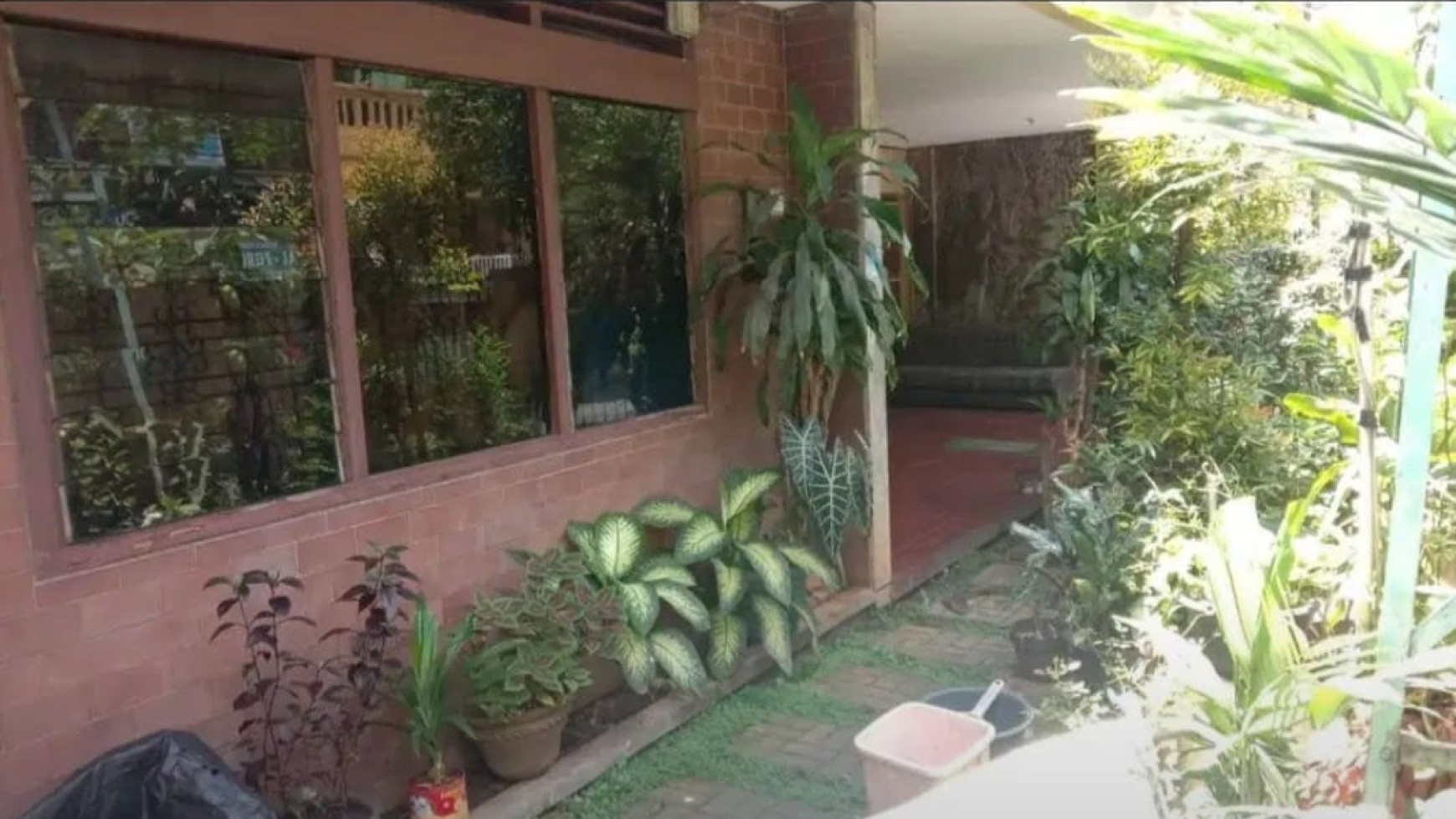 Dijual Rumah Hitung Tanah Murah dan Lokasi Strategis di Kalibata Utara