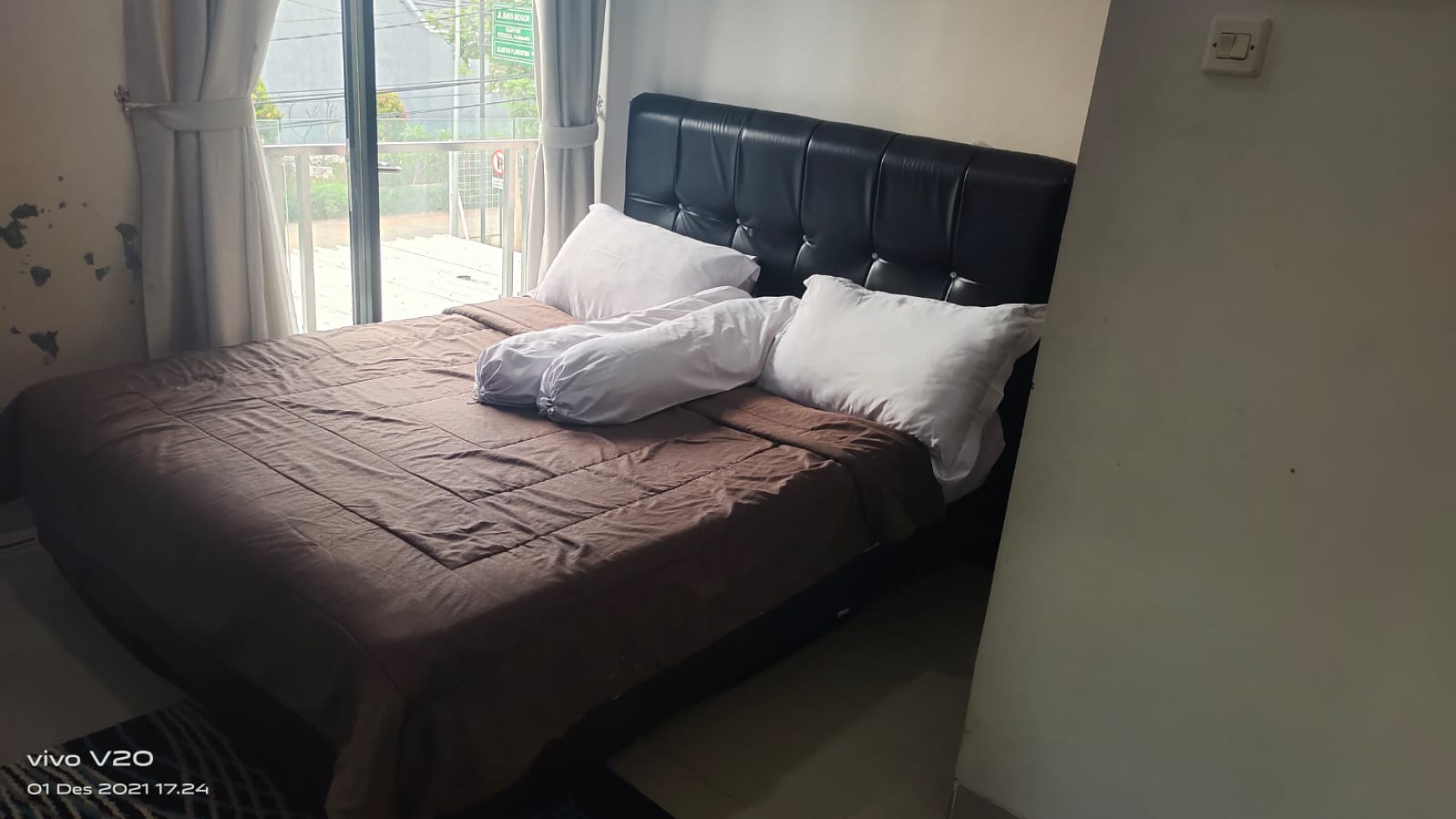 Rumah Modern Minimalis 4 Kamar Di Graha Laras Sentul Jawa Barat