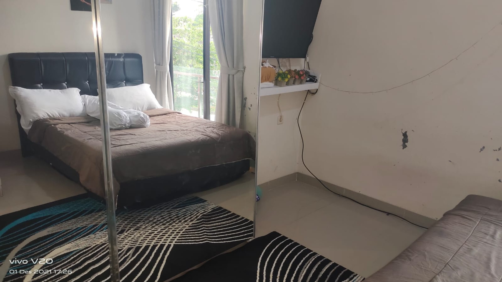Rumah Modern Minimalis 4 Kamar Di Graha Laras Sentul Jawa Barat