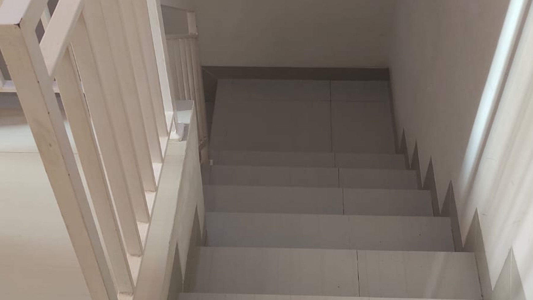Rumah Modern Minimalis 4 Kamar Di Graha Laras Sentul Jawa Barat