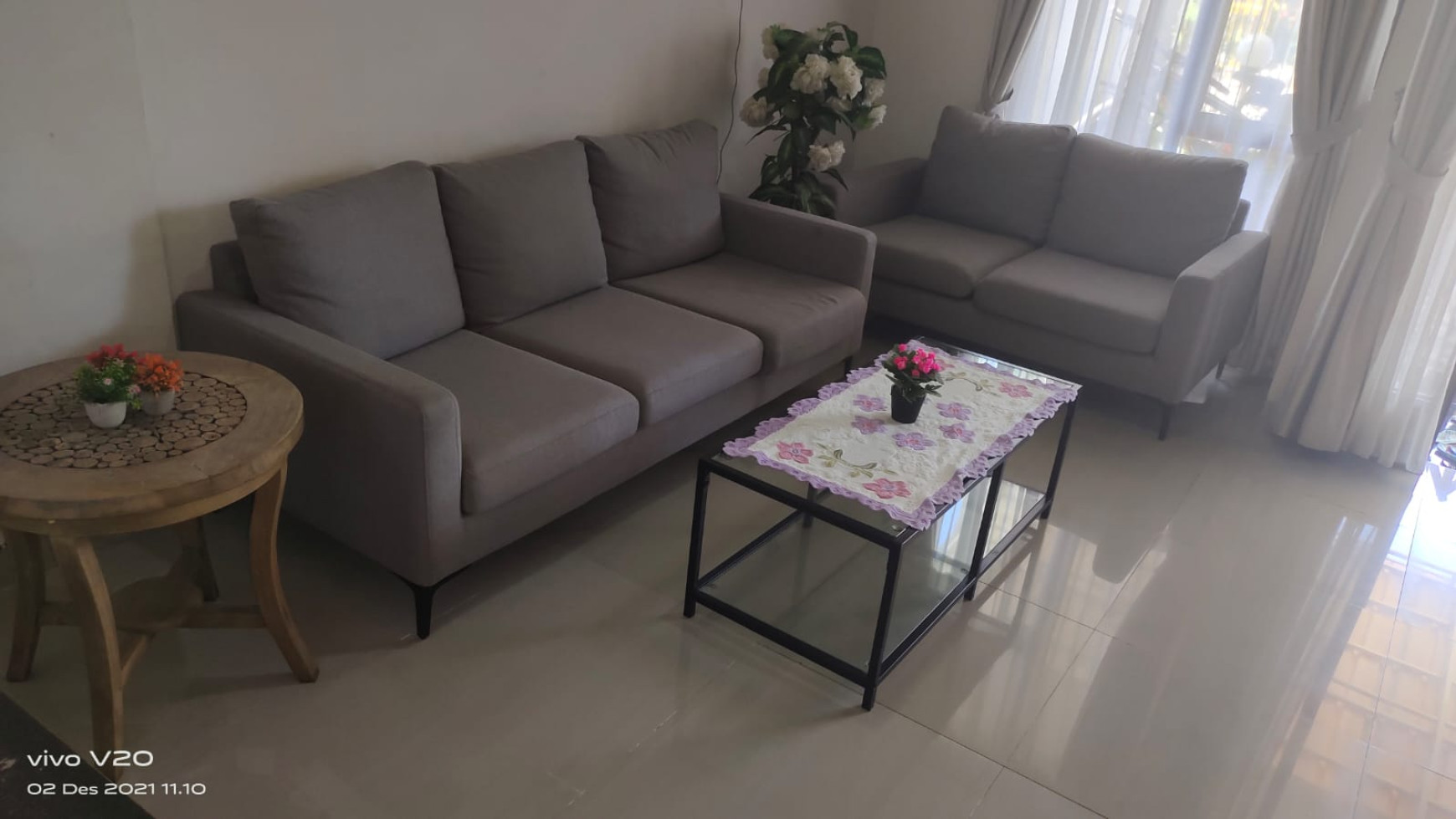 Rumah Modern Minimalis 4 Kamar Di Graha Laras Sentul Jawa Barat