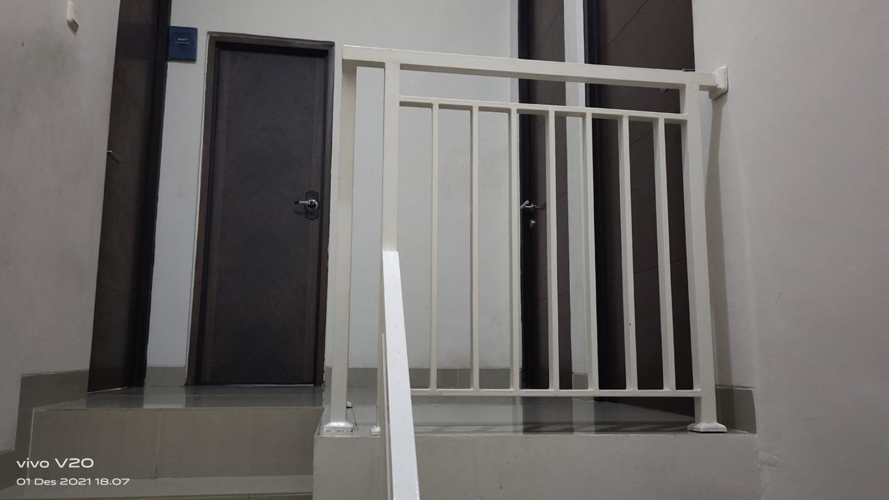 Rumah Modern Minimalis 4 Kamar Di Graha Laras Sentul Jawa Barat