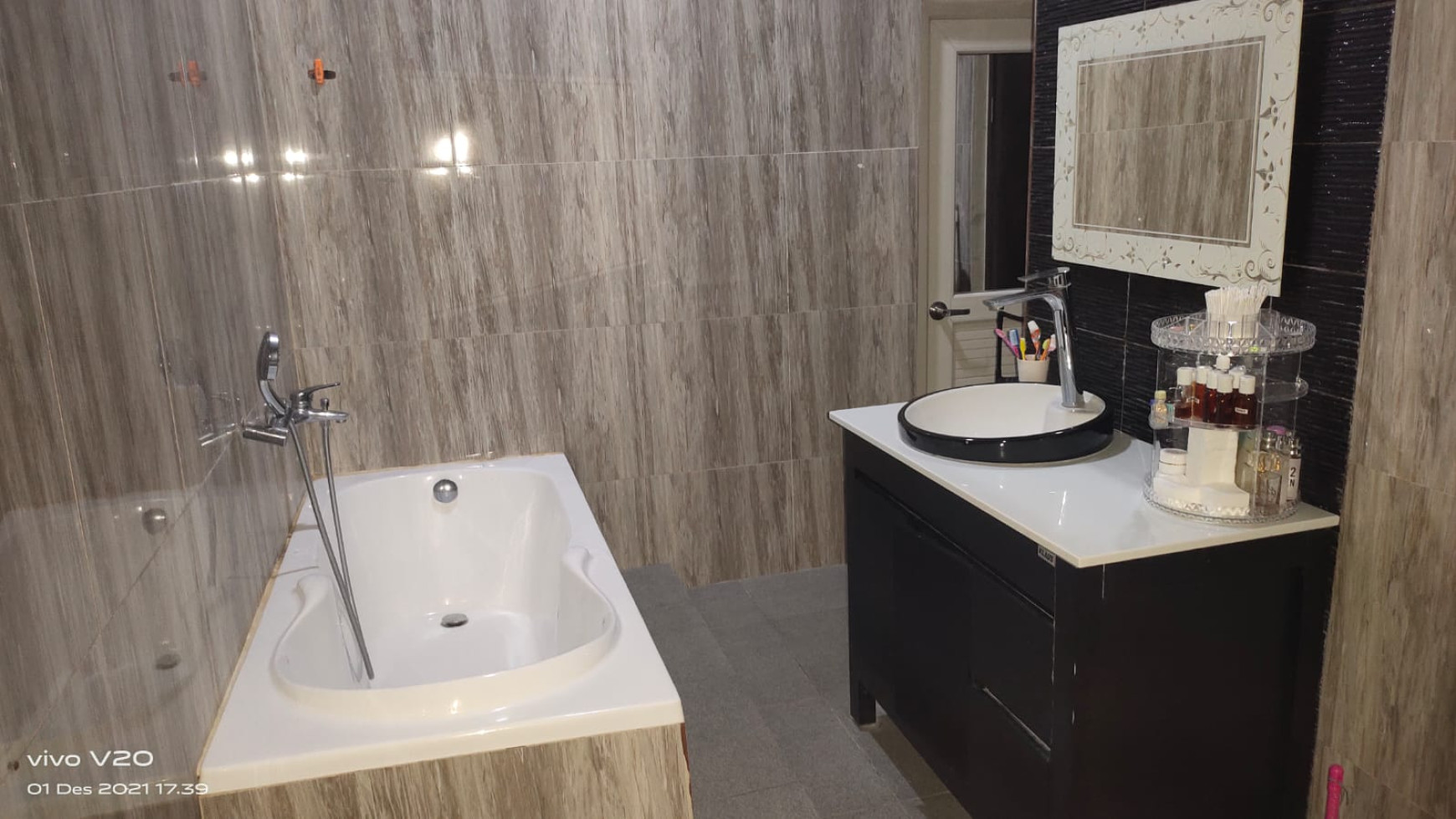 Rumah Modern Minimalis 4 Kamar Di Graha Laras Sentul Jawa Barat