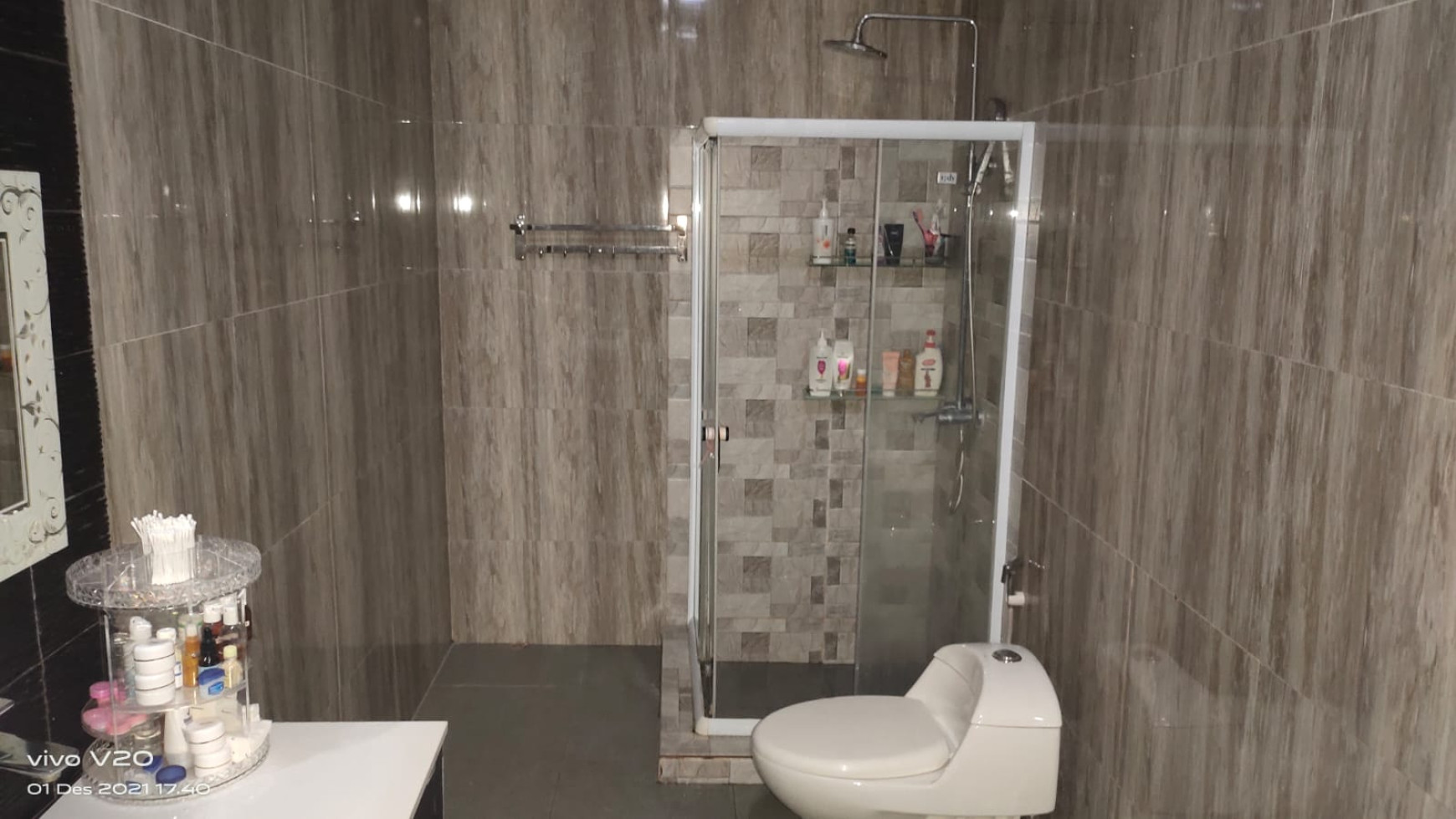Rumah Modern Minimalis 4 Kamar Di Graha Laras Sentul Jawa Barat