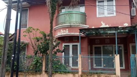 Rumah 2 Lantai, lokasi strategis di Bintaro Jaya