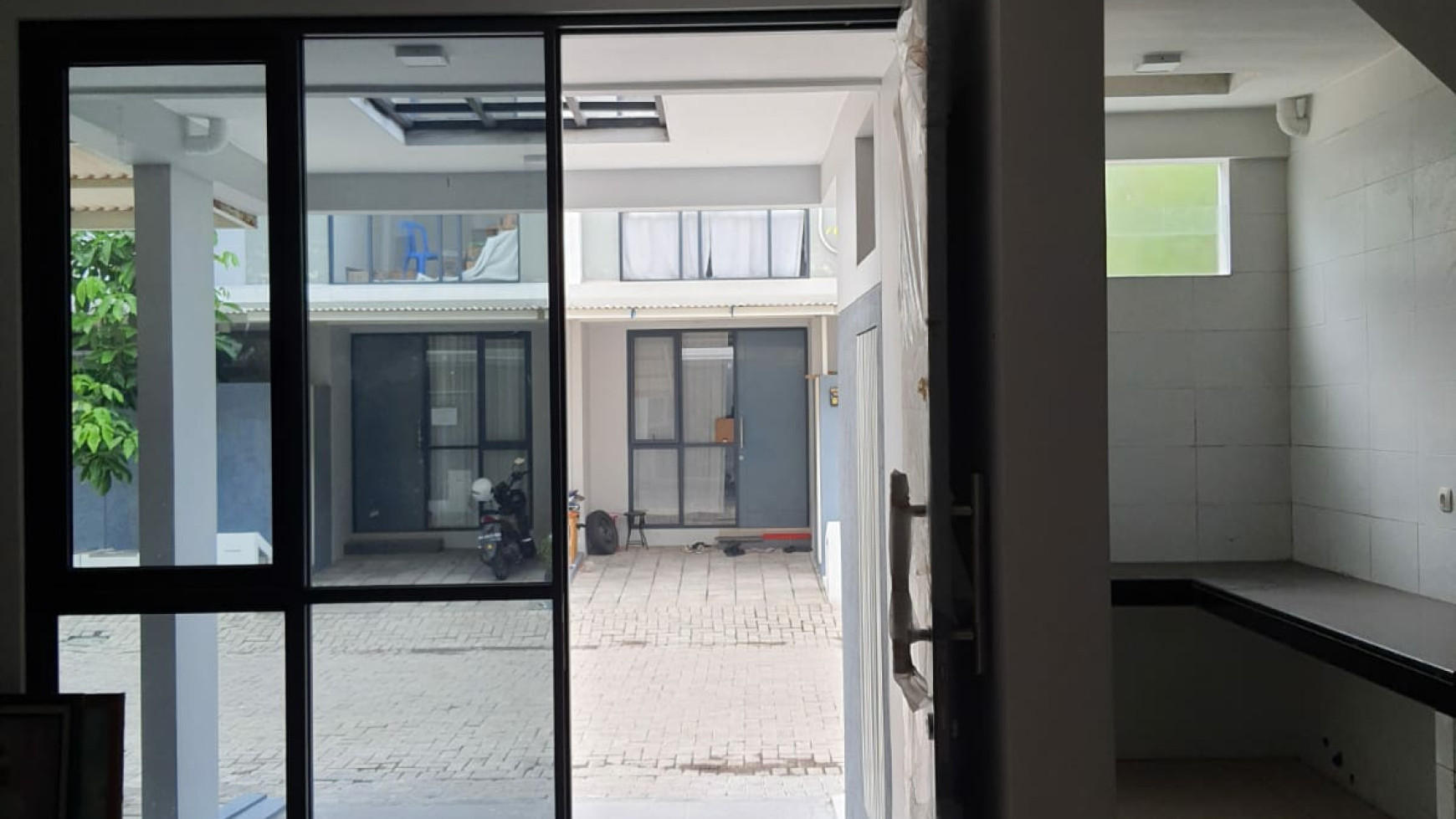 Dijual Rumah Baru Royal Residence Serenade Wiyung Surabaya- 3 K.Tidur - 3 Lantai - SHM