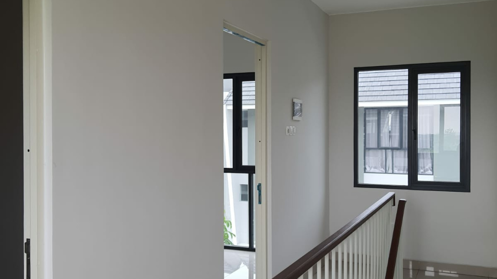 Dijual Rumah Baru Royal Residence Serenade Wiyung Surabaya- 3 K.Tidur - 3 Lantai - SHM