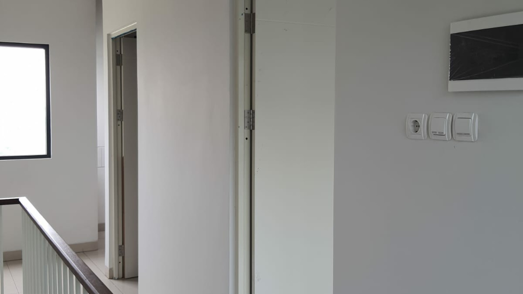 Dijual Rumah Baru Royal Residence Serenade Wiyung Surabaya- 3 K.Tidur - 3 Lantai - SHM
