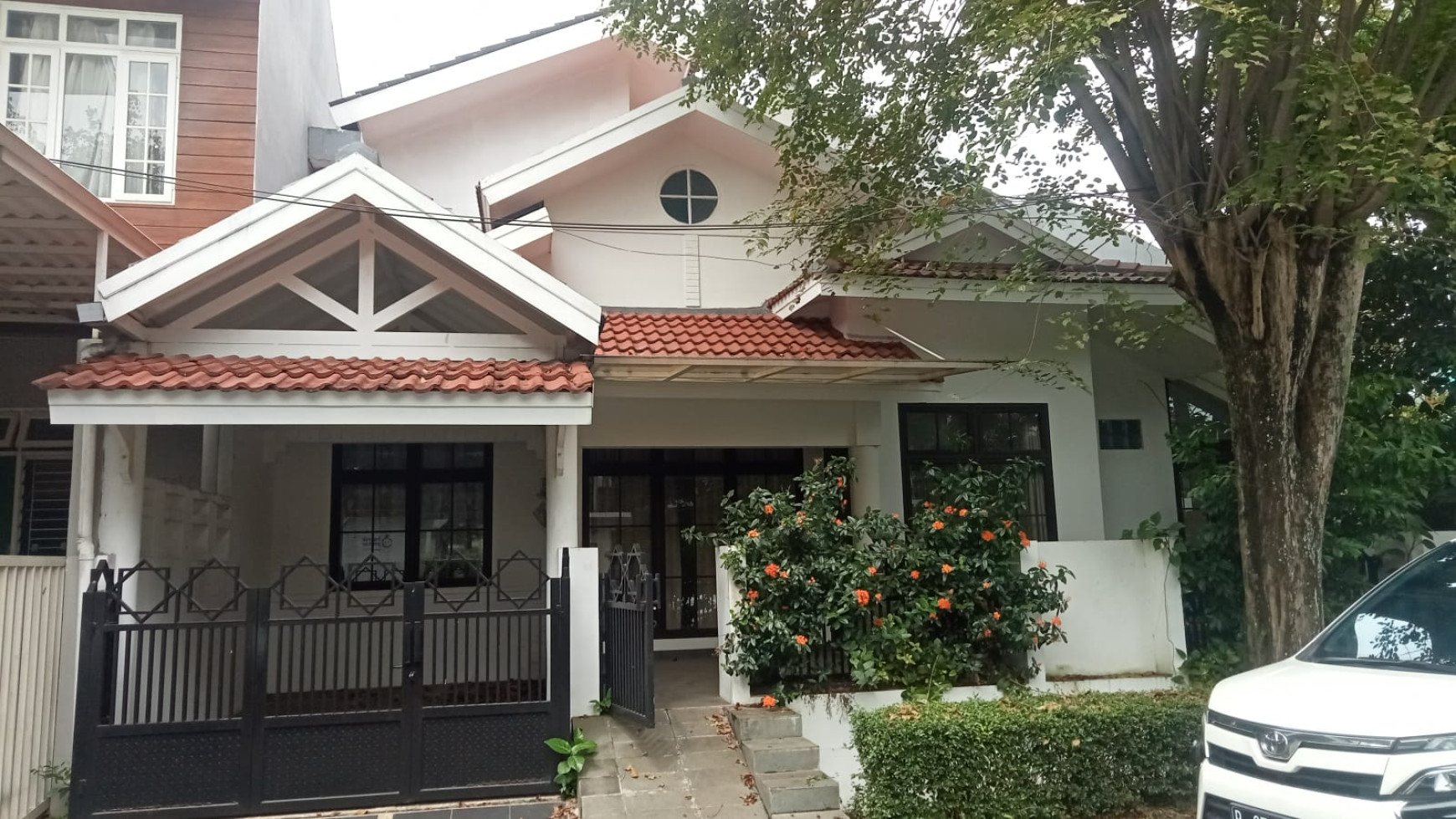 Rumah minimalis siap huni di bintaro