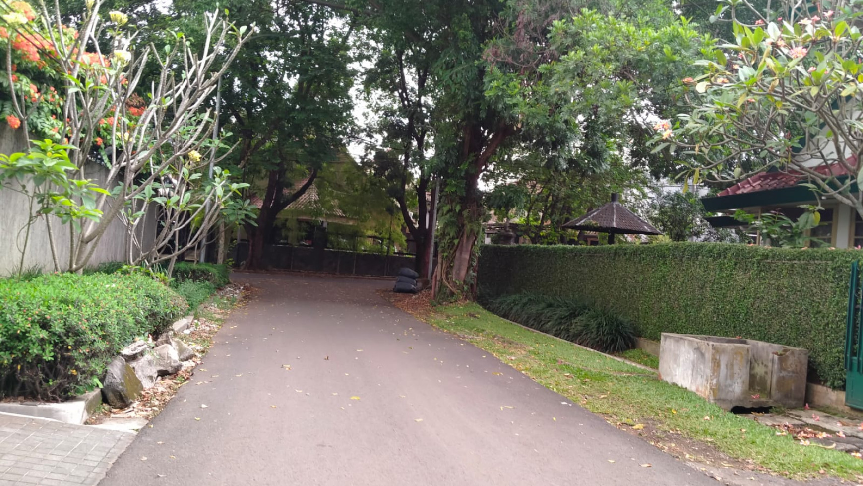 Rumah Mainroad Heritage di Sayap Dago, Bandung Kota