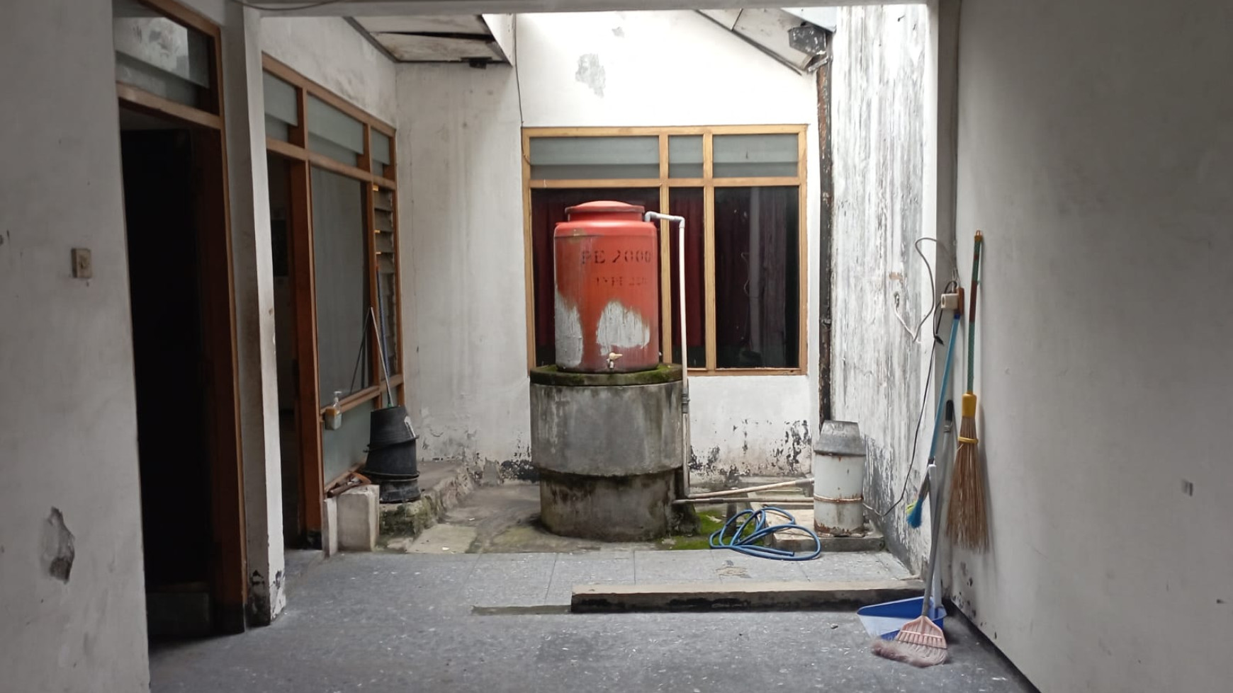 RUMAH DI TENGAH KOTA JOGJA DAERAH UMBULHARJO KODYA