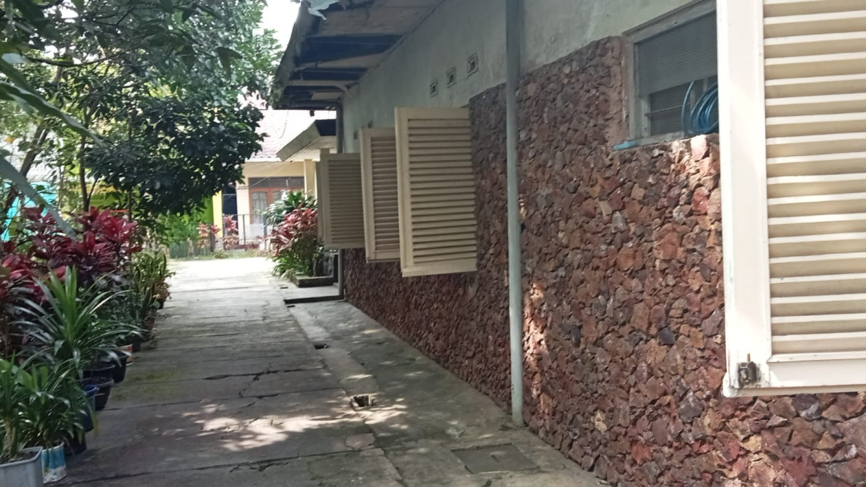 Rumah Kost Hitung Tanah di Sayap Dago, Bandung