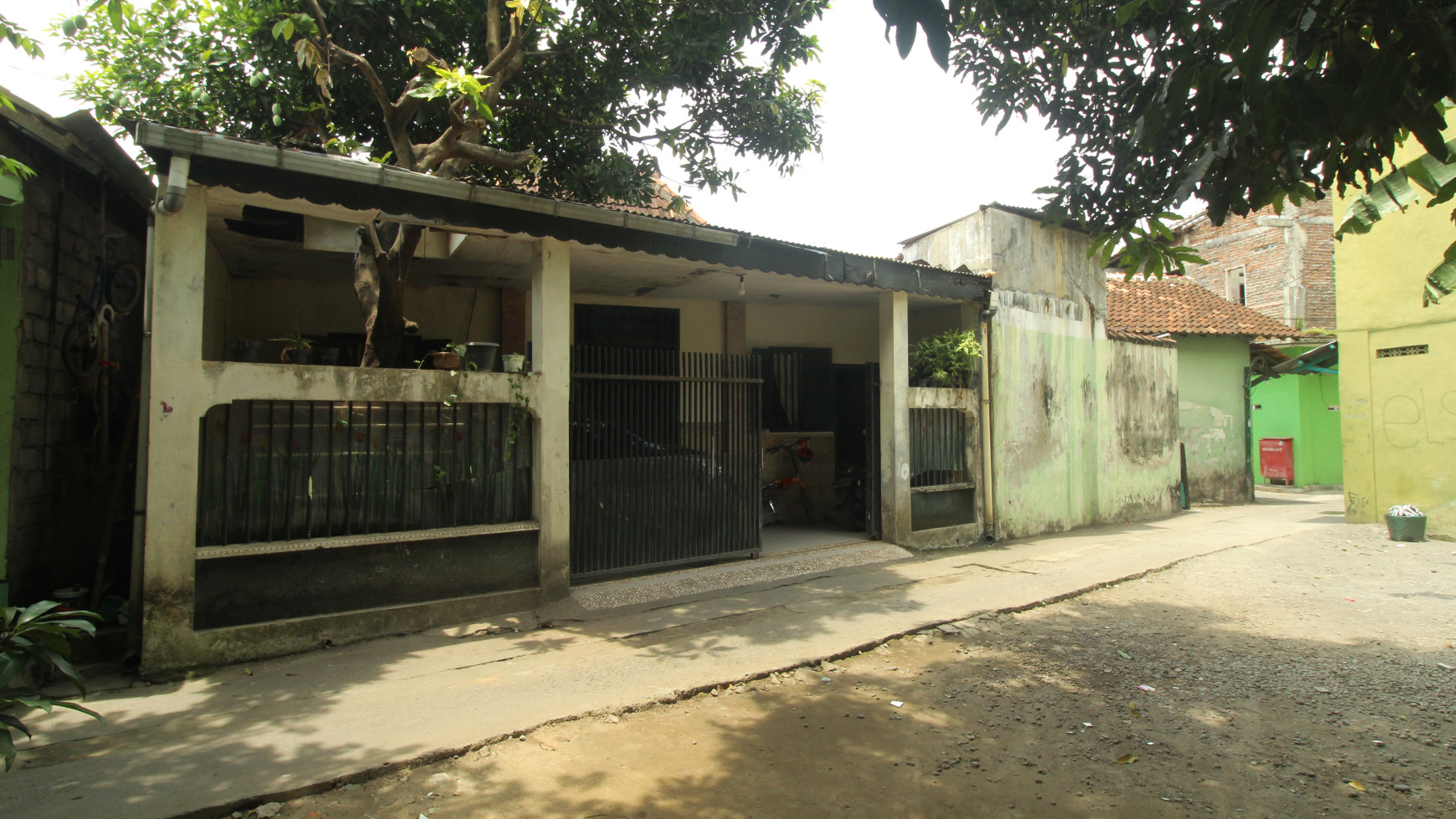 Rumah dan Ksot 7 Kamar Di Dekat Kampus UIN dan Ambarukmo Plaza Yogyakarta