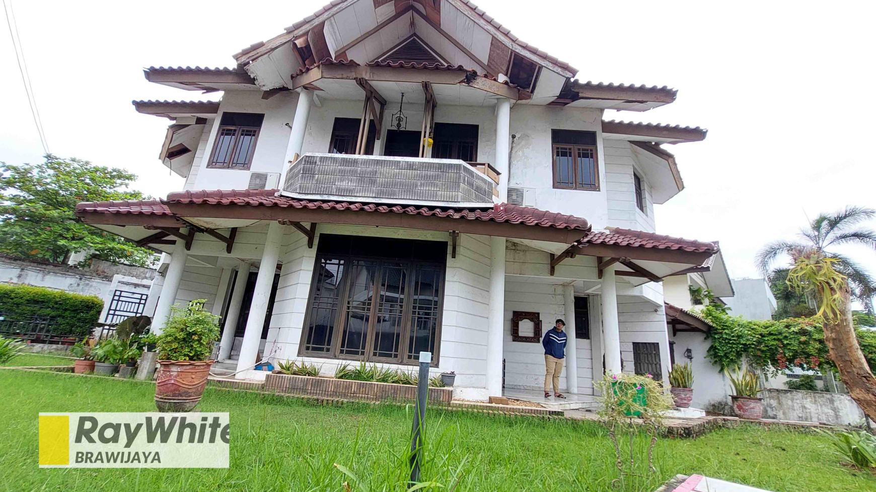 RUMAH DI VILA CINERE MAS, VIEW TAMAN, LOKASI TENANG