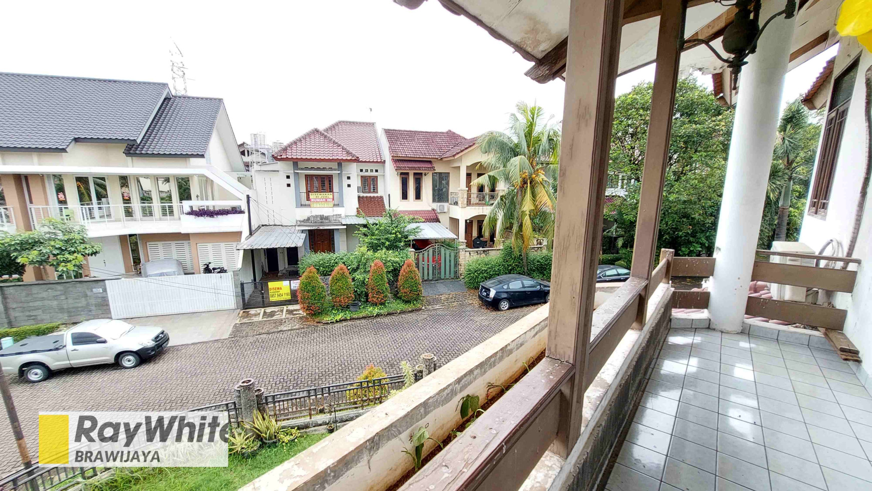 RUMAH DI VILA CINERE MAS, VIEW TAMAN, LOKASI TENANG