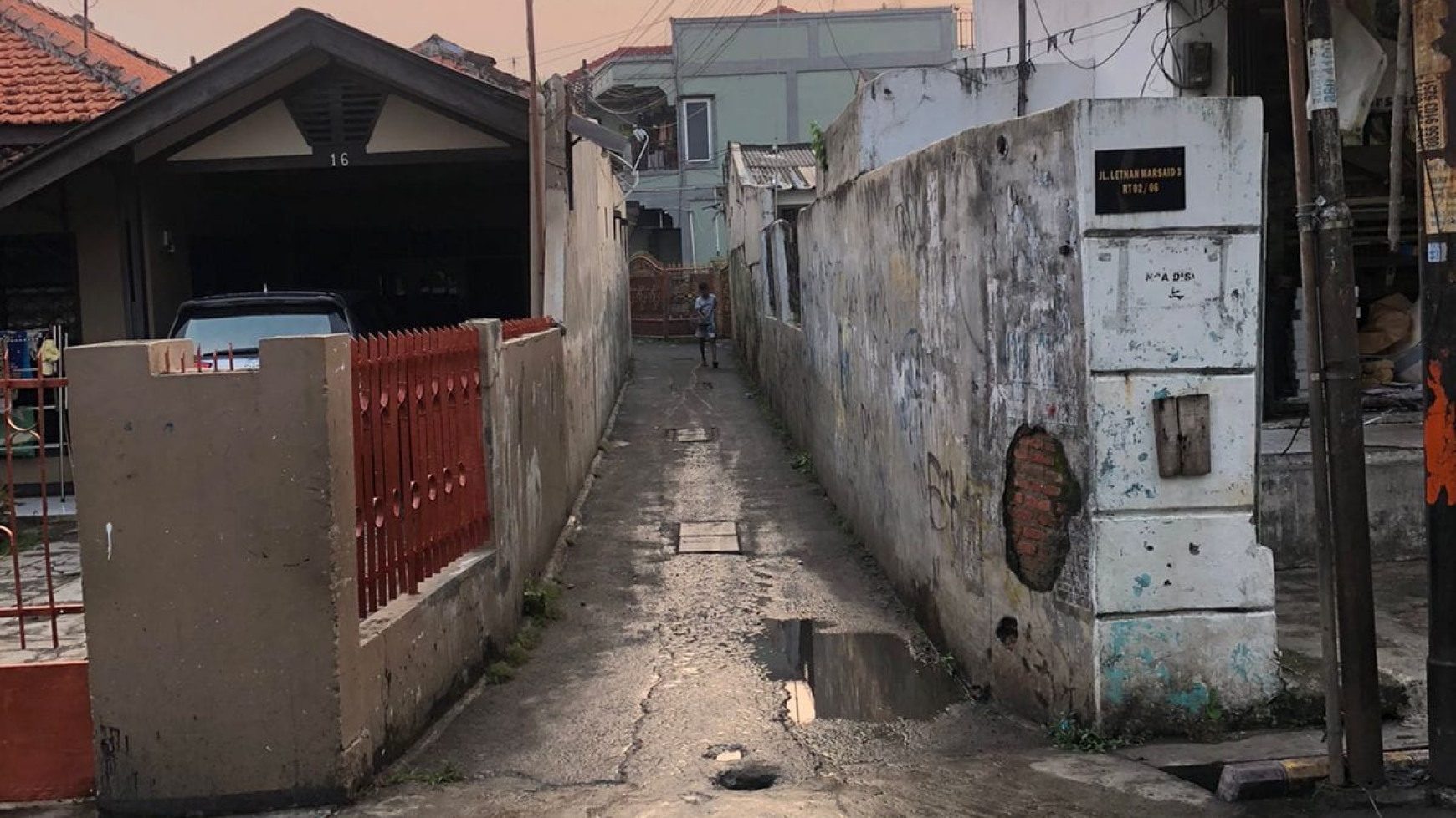 Rumah Kaveling Tanah Dekat Stasiun Kereta Margajaya Bekasi Selatan