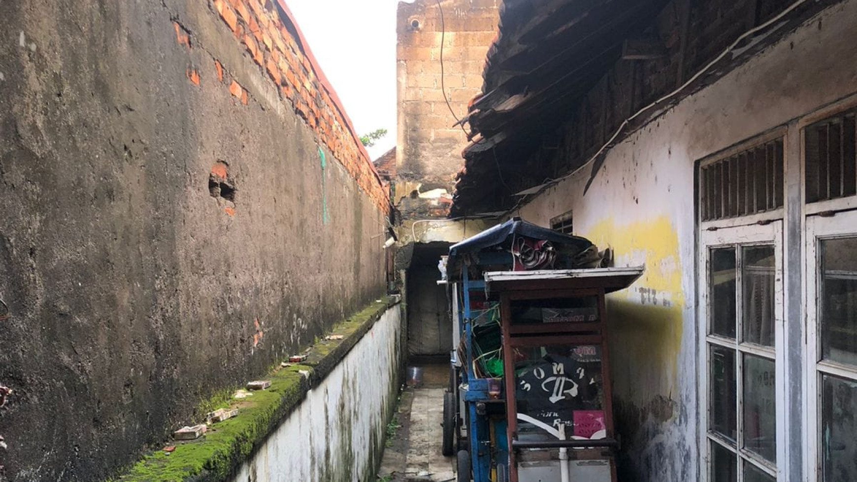 Rumah Kaveling Tanah Dekat Stasiun Kereta Margajaya Bekasi Selatan