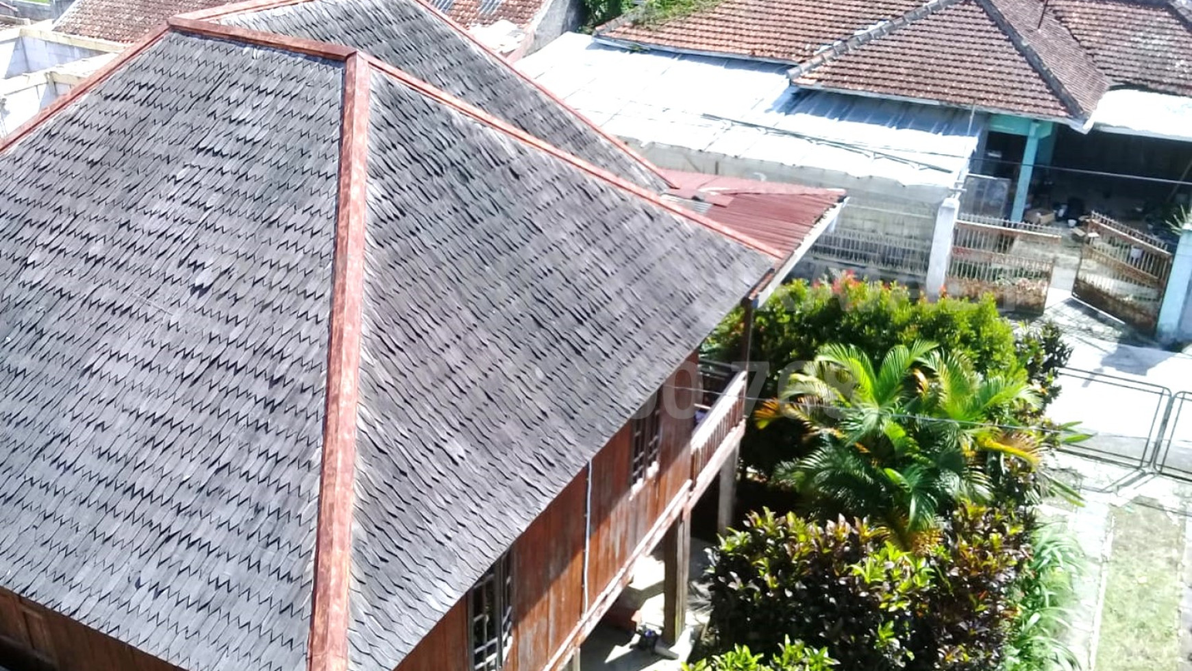 Dijual Rumah Kayu di Lembang