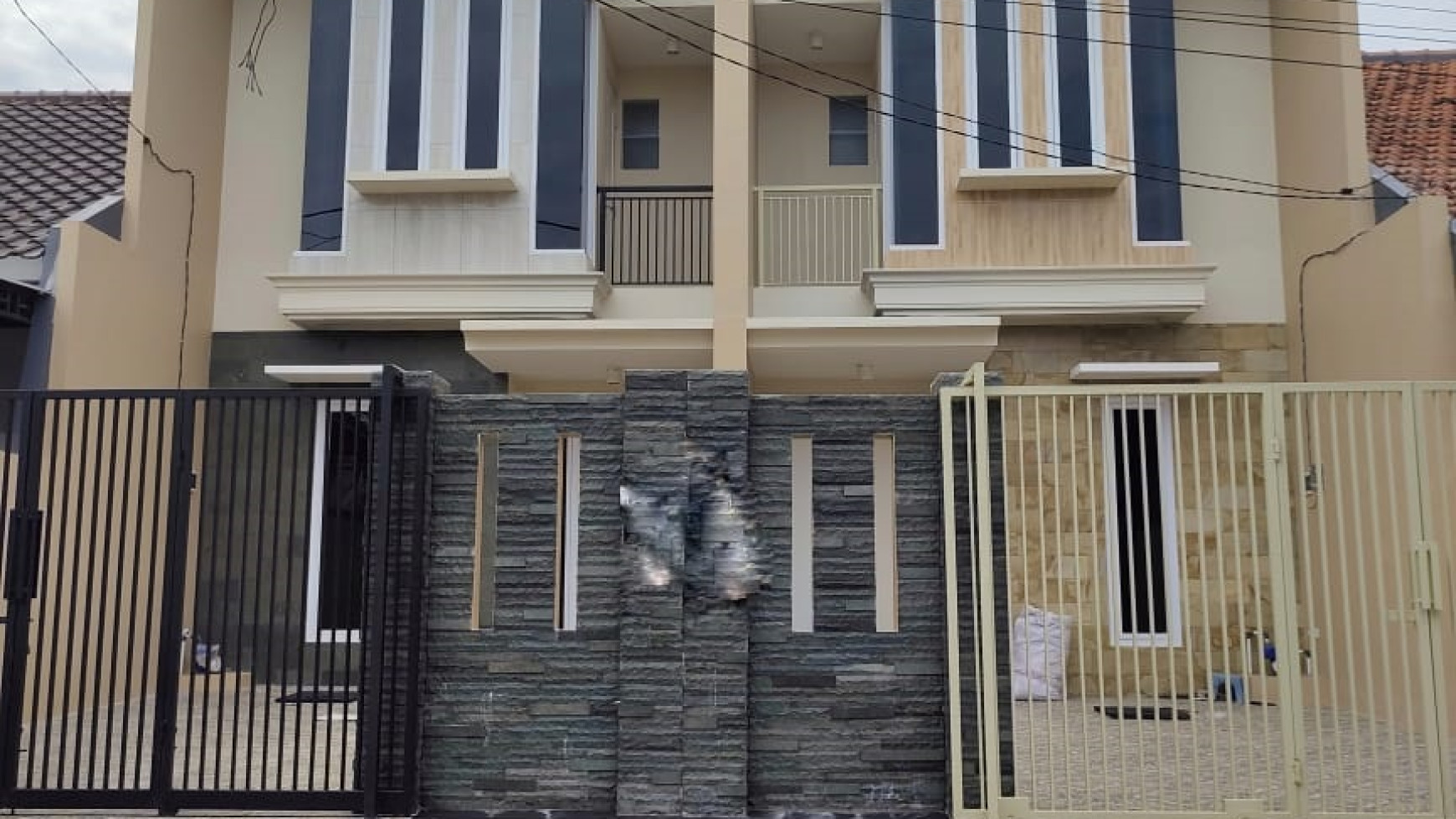 Dijual Rumah SHM 2 lantai di Penjaringan Asri Surabaya