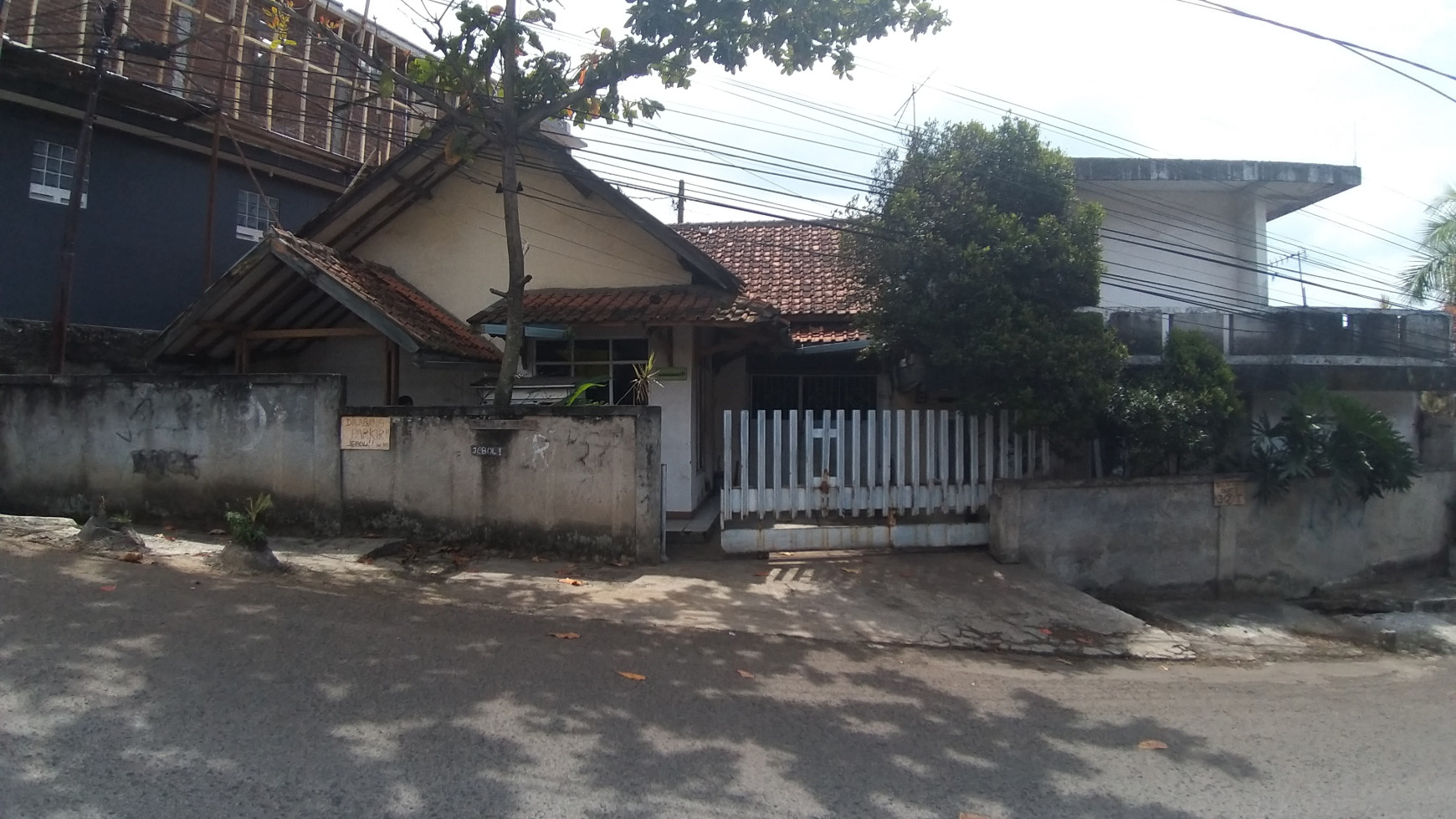 Rumah bisa untuk Usaha , daerah Awiligar Bandung Utara