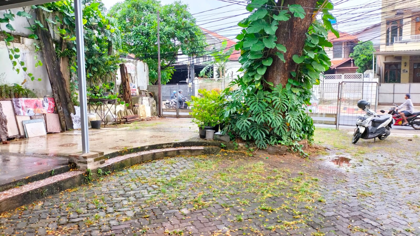 Dijual Ruang Usaha Pinggir Jalan Raya @Jl Pahlawan Rempoa Raya, Pesanggrahan