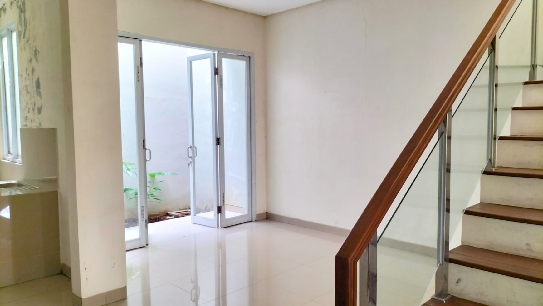 Rumah Cantik Siap Huni dan Kondisi Terawat @Miral Residence, Lebak Bulus