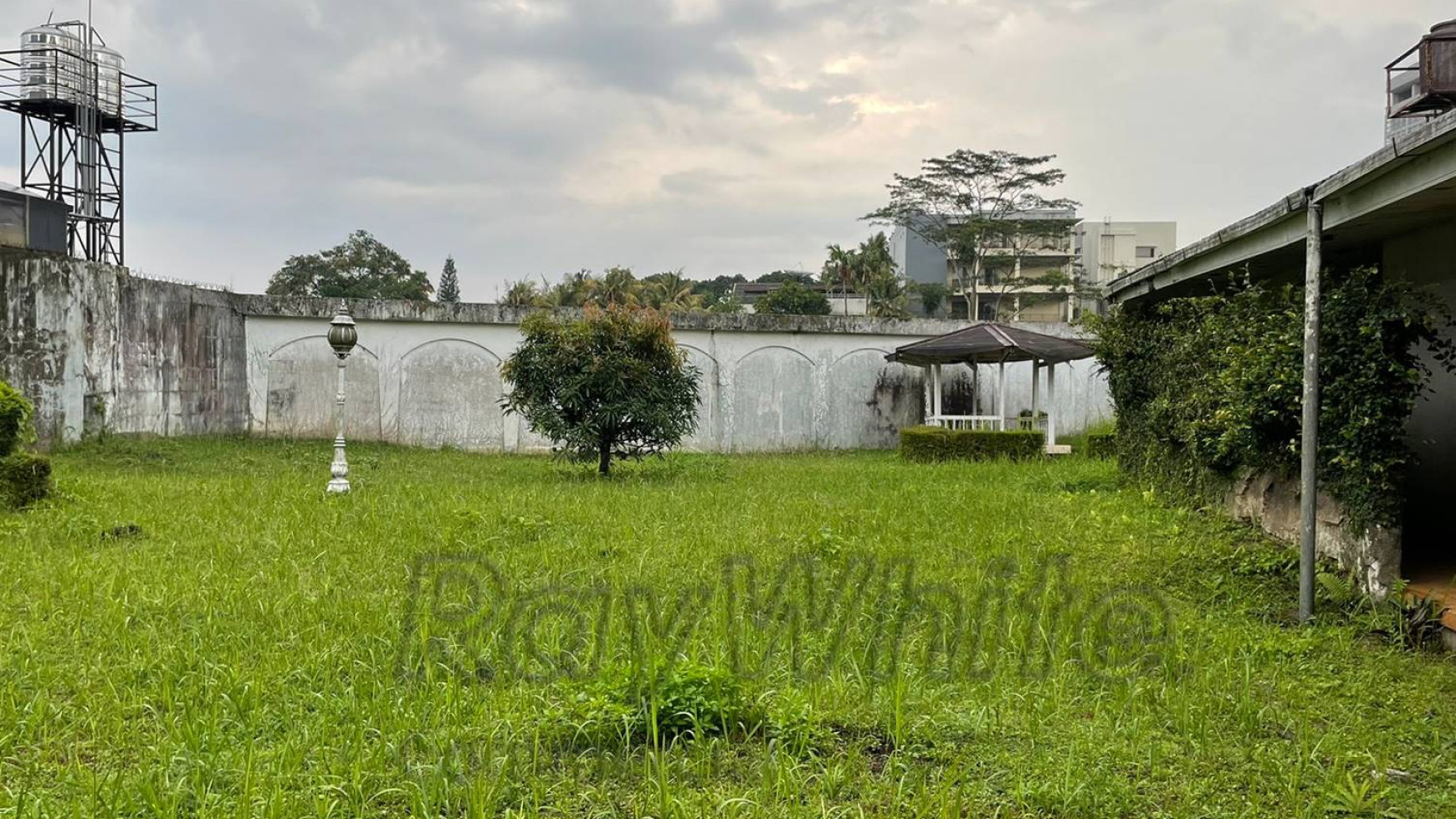 Rumah Tua Hitung Tanah Hegarmanah Bandung Luas 1090m Perumahan Elit