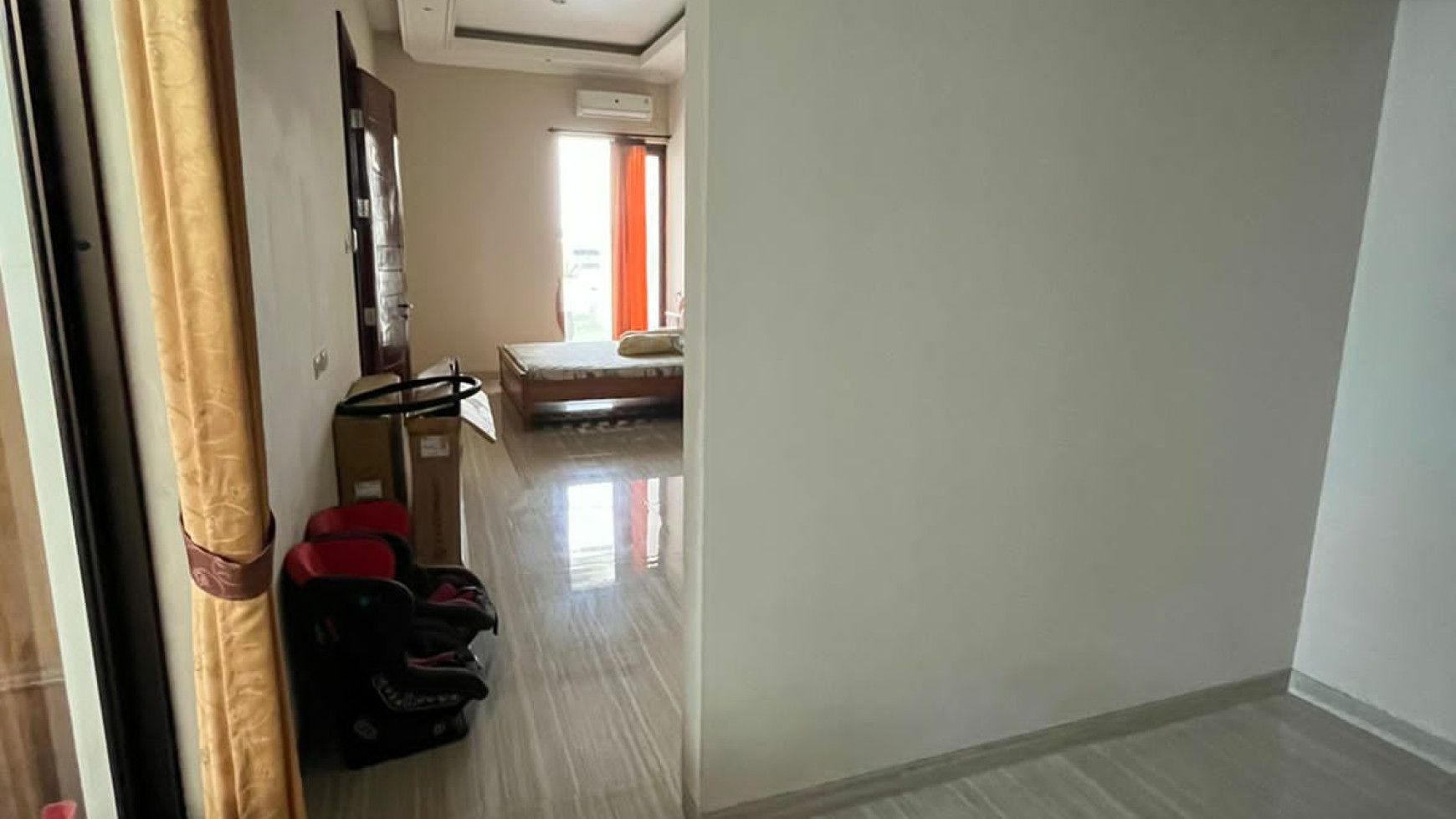 Dijual Rumah Wisata Bukit Mas 2 Royal Palais - TerLUAS - Best Price - Strategis dekat Pakuwon Mall