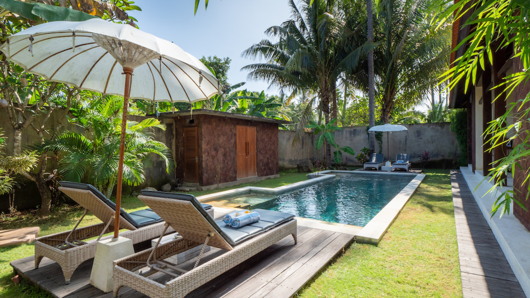 Package of 2 charming beachside villas for sale north Bali