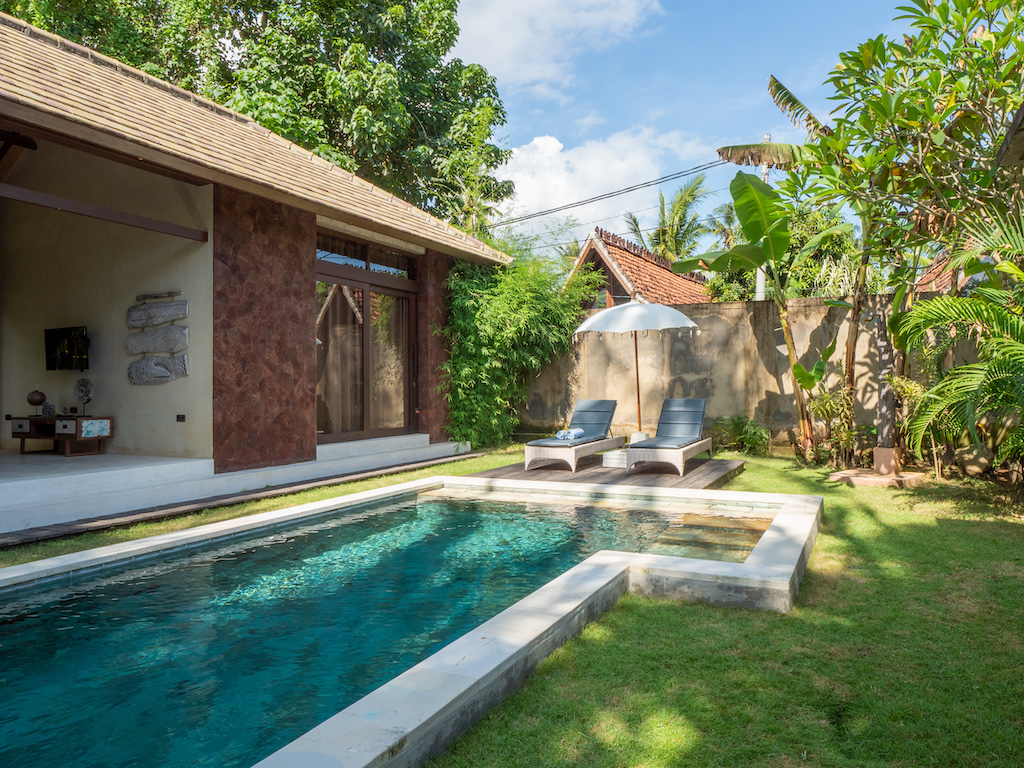 Package of 2 charming beachside villas for sale north Bali